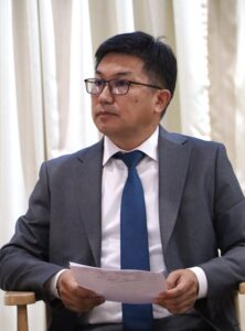 “Уңгужол – заман талабы”:  БМУда улуттук идеяны чагылдырган китеп жарык көрдү