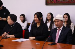 Между Бишкекским государственным университетом имени К. Карасаева и Национальной библиотекой Кыргызской Республики имени А. Осмонова подписан меморандум о сотрудничестве
