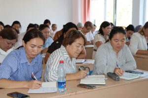 Для учителей школ начались семинары-тренинги